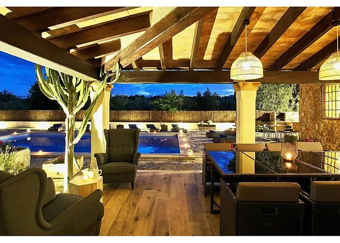 Ferienhaus Spektakulaere Neu Renovierte In By Interhome *