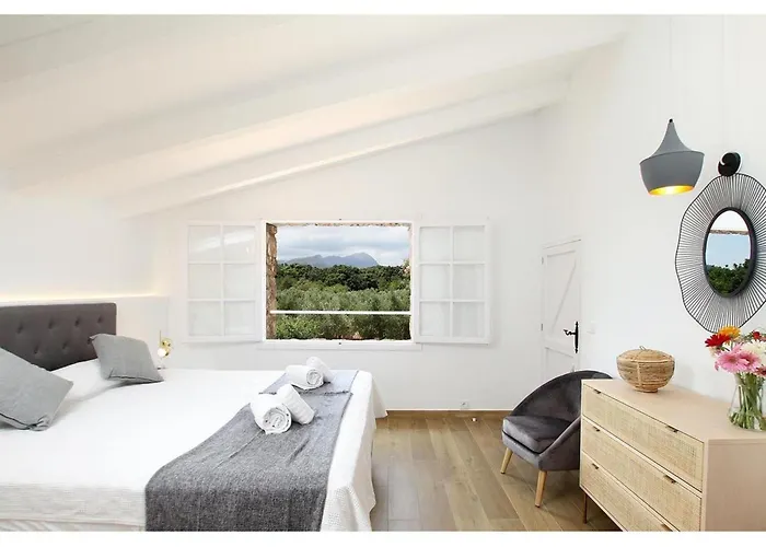 Spektakulaere Neu Renovierte In By Interhome 波连斯萨